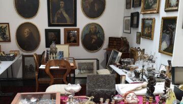 <p></img>Altwaren und Antiquitäten Ankauf und Verkauf Wien</p>
